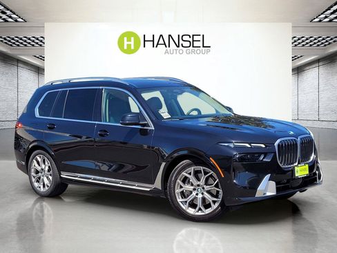 Used 2025 BMW X7 xDrive40i AWD/4WD image 1