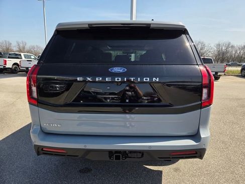 New 2026 Ford Expedition Active RWD image 43