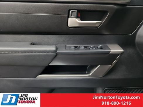 Used 2022 Toyota Tundra SR5 w/ SR5 Convenience Package AWD/4WD image 25