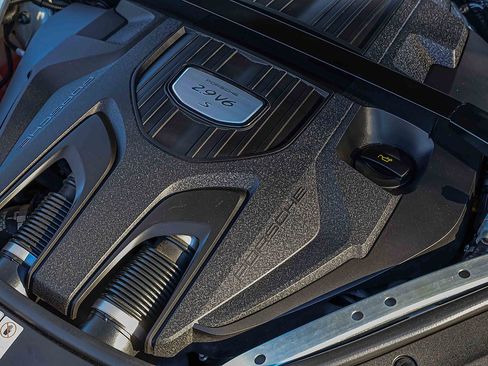 Used 2020 Porsche Panamera 4S w/ Premium Package Plus image 26