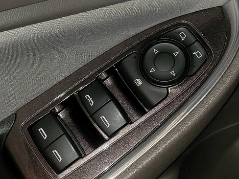 Used 2018 Chevrolet Malibu LT FWD image 27