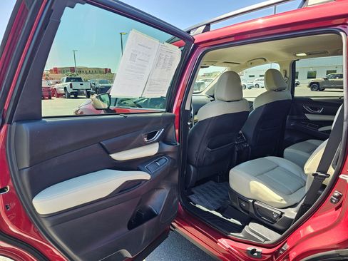 Used 2019 Subaru Ascent Limited w/ Popular Package #2A AWD/4WD image 16