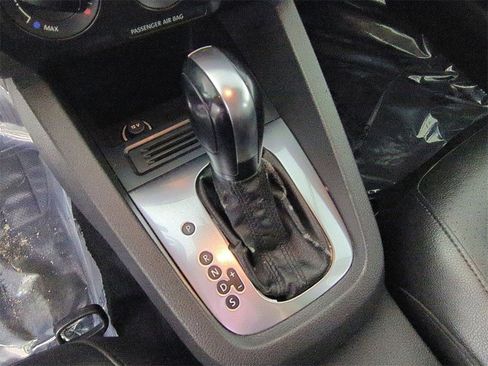 Used 2014 Volkswagen Jetta SE image 12