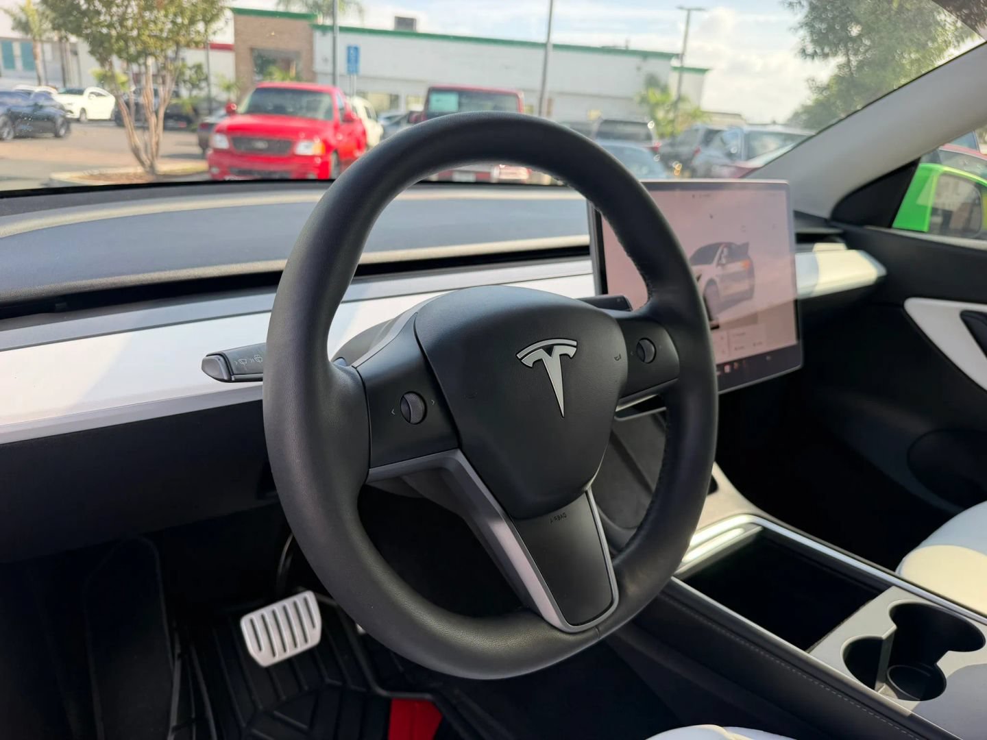 Used 2022 Tesla Model Y Performance AWD/4WD image 26