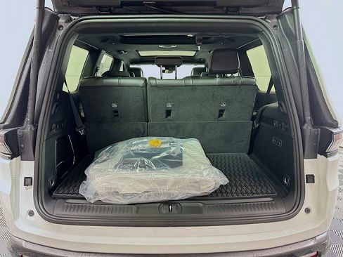 New 2026 Jeep Grand Wagoneer Upland w/ Quick Order Packge 29V Upland image 19