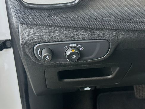 Used 2024 Chevrolet TrailBlazer LS image 16