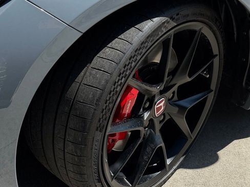 Used 2025 Honda Civic Type R image 13