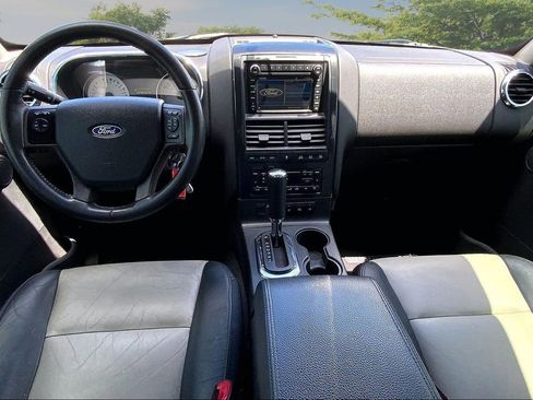 Used 2009 Ford Explorer Sport Trac Limited AWD/4WD image 8
