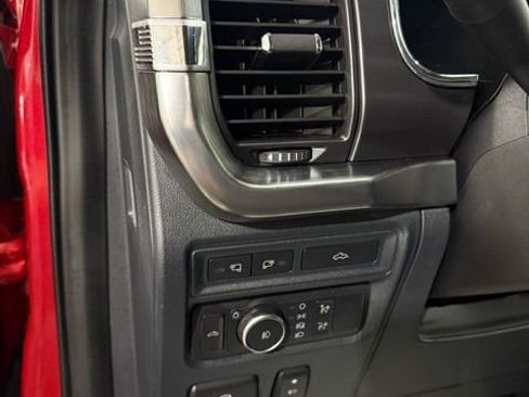 Used 2021 Ford F150 Lariat w/ Equipment Group 502A High AWD/4WD image 18