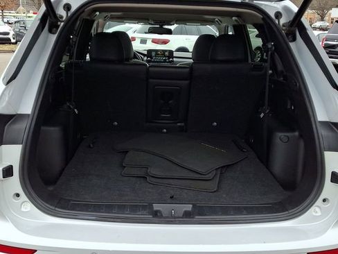 Used 2024 Mitsubishi Outlander SE image 34