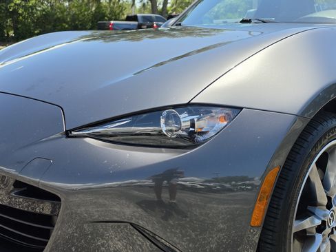 Used 2023 MAZDA MX-5 Miata Grand Touring RWD image 13