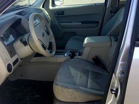 Used 2011 Ford Escape 4WD Hybrid image 5