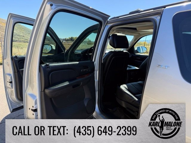 Used 2013 GMC Yukon XL SLT w/ SLT-2 Equipment Package AWD/4WD image 25