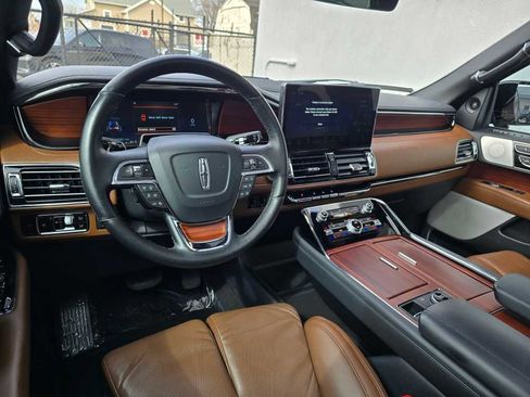 Used 2023 Lincoln Navigator Reserve image 31