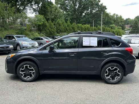 Used 2016 Subaru Crosstrek 2.0i Premium AWD/4WD image 2
