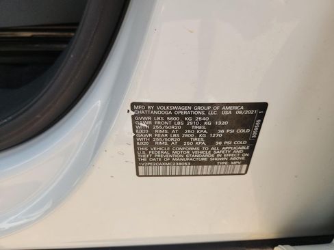 Used 2021 Volkswagen Atlas Cross Sport SE w/ Panoramic Sunroof Package FWD image 33