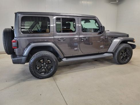 Used 2021 Jeep Wrangler Unlimited Sahara AWD/4WD image 10