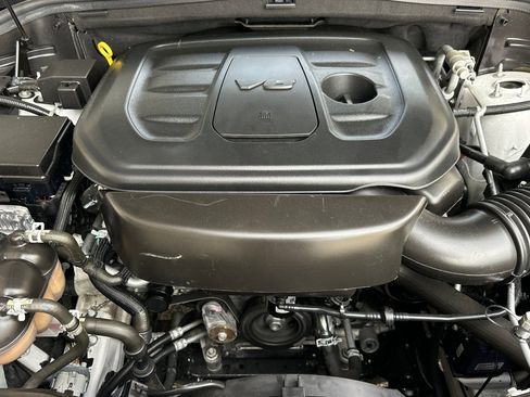 Used 2022 Jeep Grand Cherokee Laredo X image 24