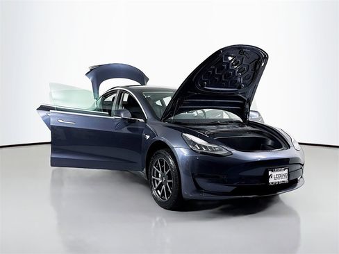 Used 2020 Tesla Model 3 Long Range image 28