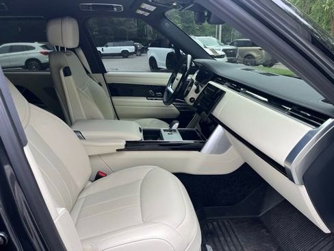 Certified 2025 Land Rover Range Rover Long Wheelbase SE AWD/4WD image 11