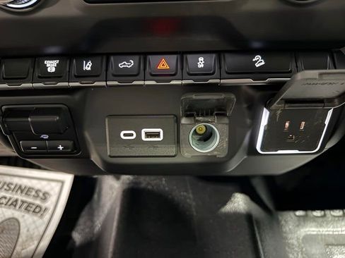 Used 2024 GMC Sierra 2500 Pro image 21