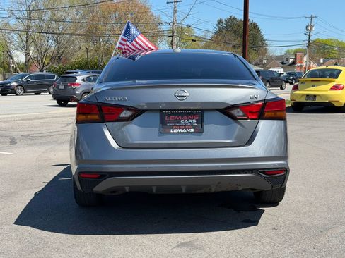 Used 2023 Nissan Altima 2.5 SV FWD image 4