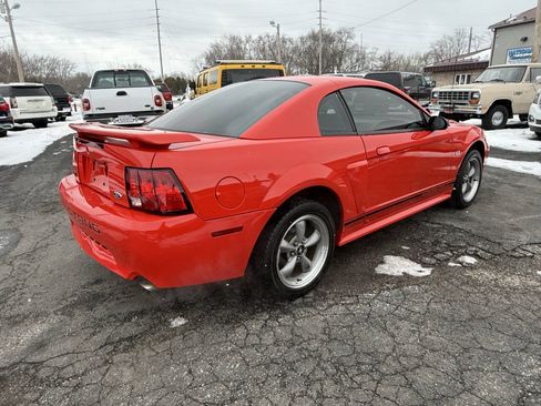 Used 2001 Ford Mustang GT RWD image 4