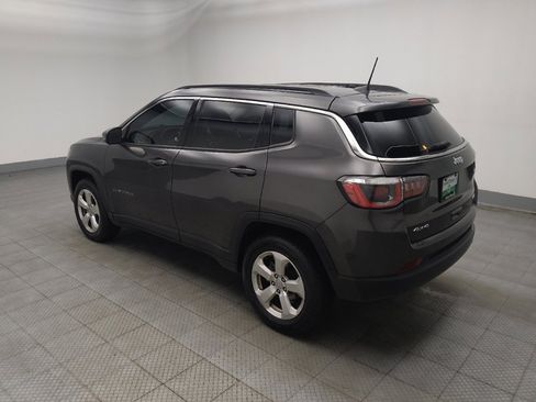 Used 2018 Jeep Compass Latitude w/ Popular Equipment Group AWD/4WD image 3