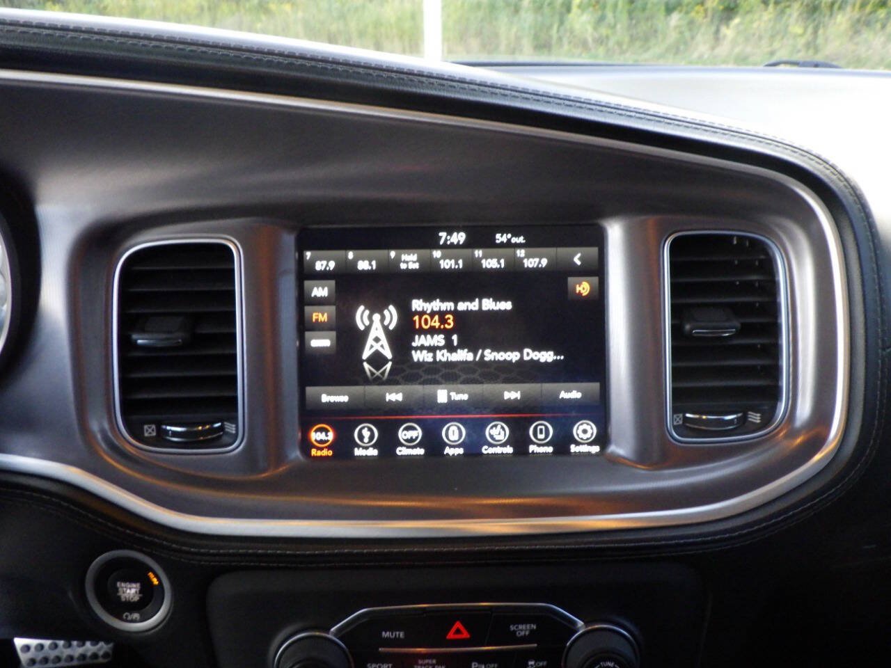 Used 2019 Dodge Charger R/T w/ Plus Group RWD image 15