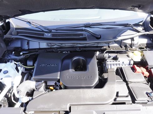 Certified 2025 Nissan Murano SV image 7