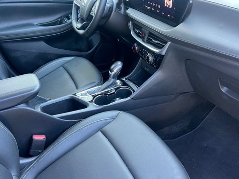 Used 2024 Buick Encore GX Sport Touring AWD/4WD image 20