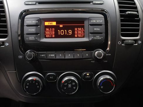 Used 2018 Kia Forte LX image 23