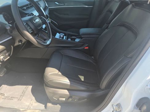 New 2026 Jeep Grand Cherokee L Limited AWD/4WD image 17