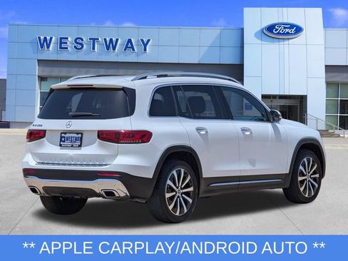 Used 2022 Mercedes-Benz GLB 250 image 3