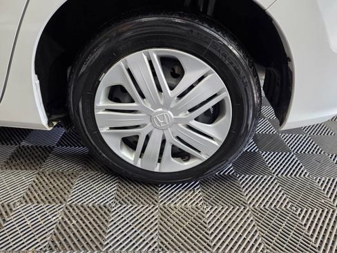 Used 2020 Honda Fit LX image 31