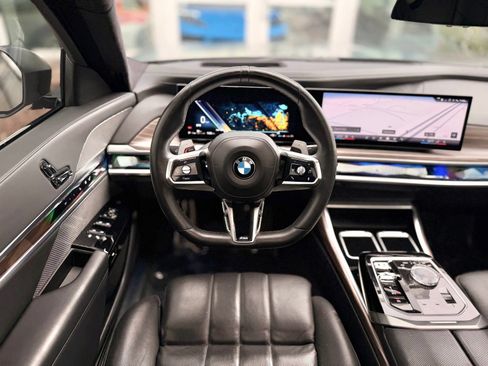 Used 2023 BMW 760i xDrive AWD/4WD image 58