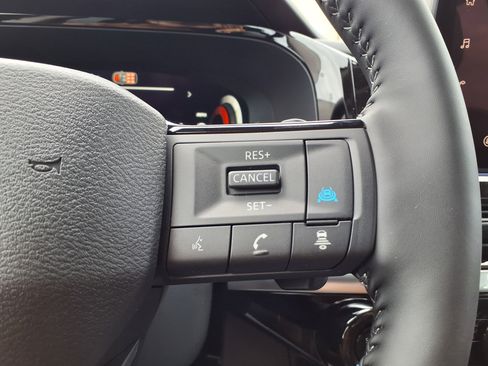 New 2026 Nissan Pathfinder SL AWD/4WD image 10