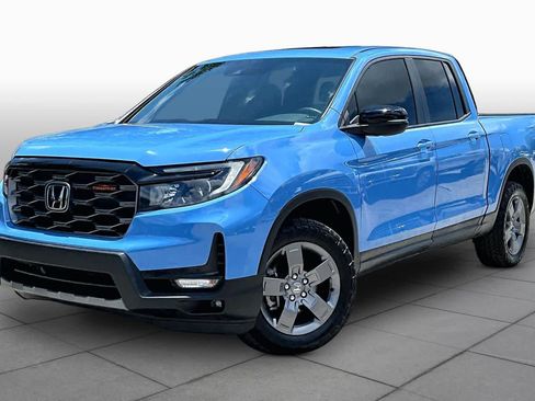 Used 2024 Honda Ridgeline TrailSport image 2