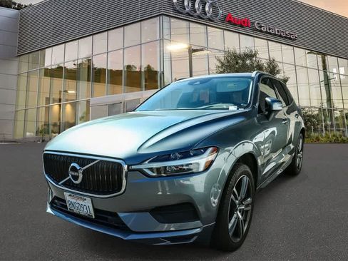 Used 2020 Volvo XC60 T5 Momentum w/ Protection Package Premier AWD/4WD image 1