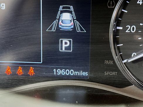 Used 2023 Nissan Kicks SR image 18