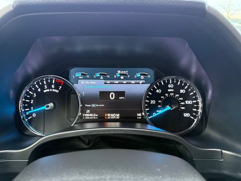 Used 2018 Ford Expedition XLT w/ Equipment Group 202A RWD image 29