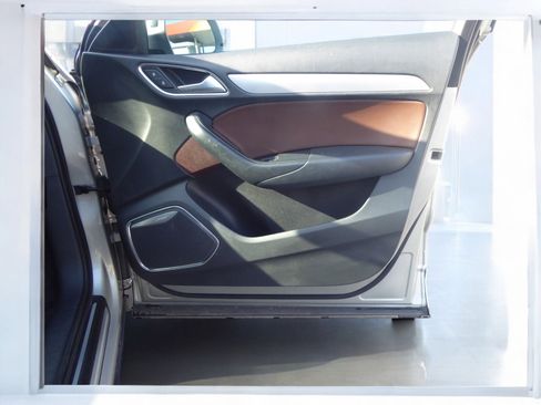 Used 2017 Audi Q3 2.0T Prestige w/ Prestige Package image 21