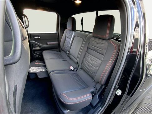 Used 2023 Nissan Frontier PRO-4X w/ Pro Convenience Package image 16