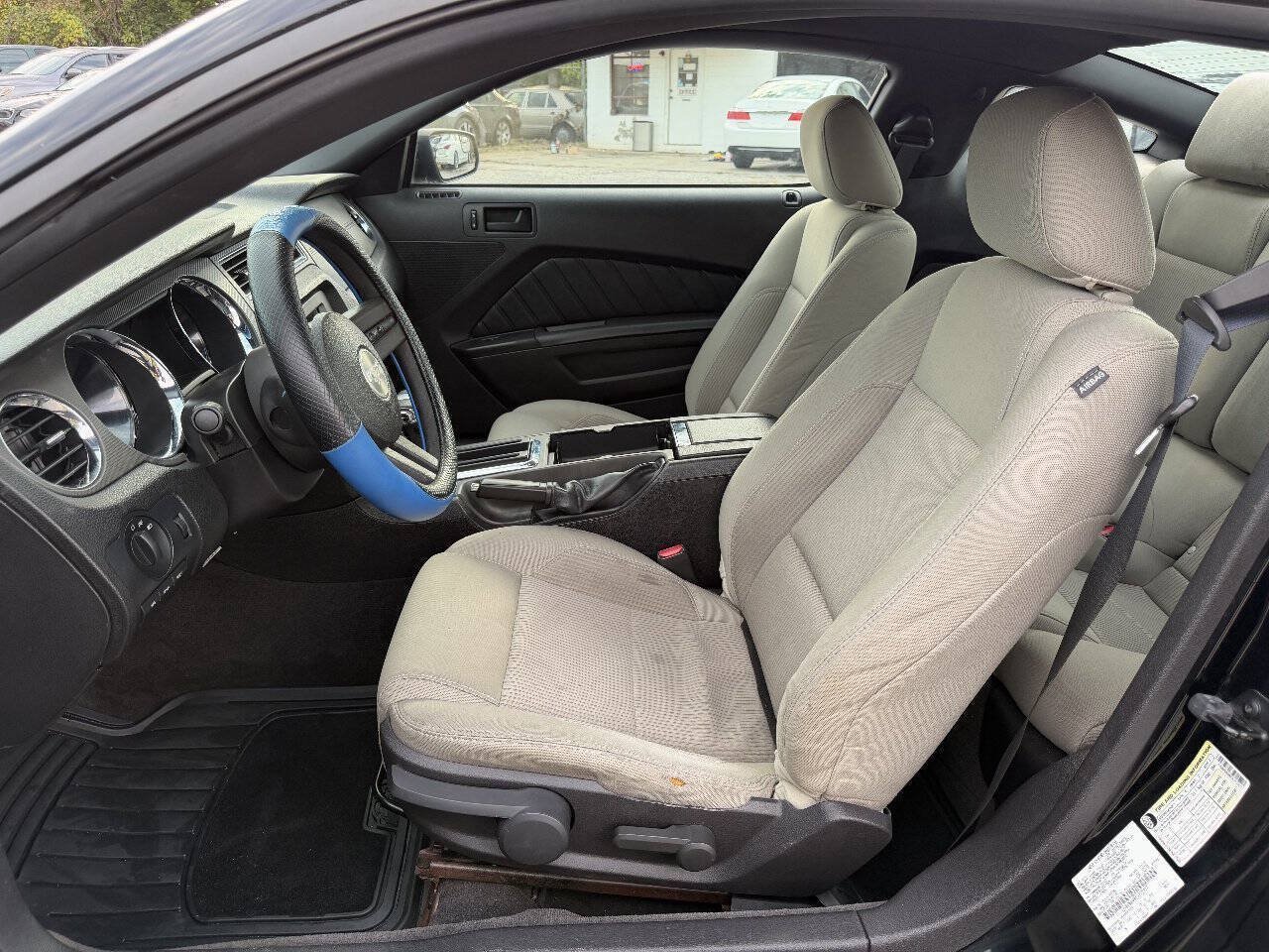 Used 2012 Ford Mustang Coupe RWD image 12