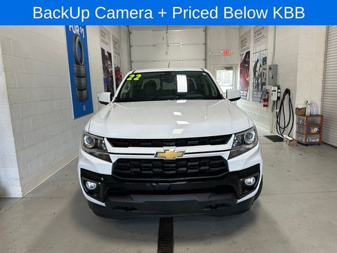 Used 2022 Chevrolet Colorado LT w/ Luxury Package image 2
