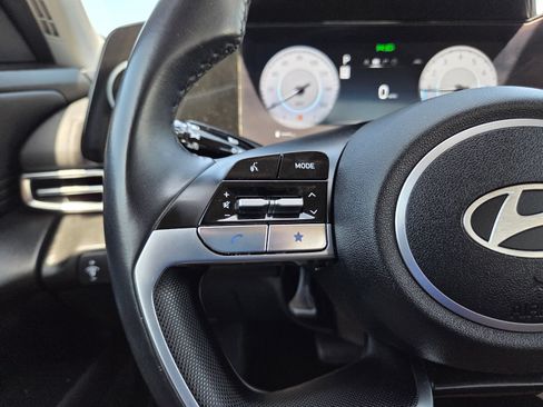 Used 2024 Hyundai Elantra Limited FWD image 42