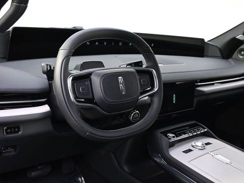 New 2026 Lincoln Navigator L Reserve w/ Jet Appearance Package image 11