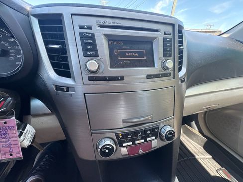Used 2014 Subaru Legacy 2.5i Premium image 17