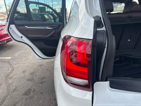 Used 2017 BMW X5 xDrive35i image 18