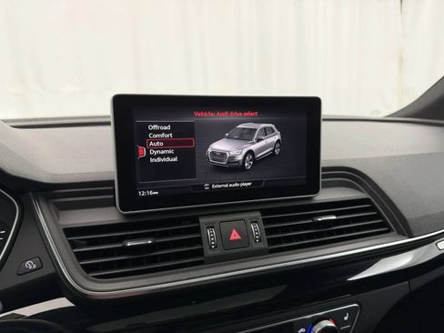Used 2019 Audi Q5 2.0T AWD/4WD image 24